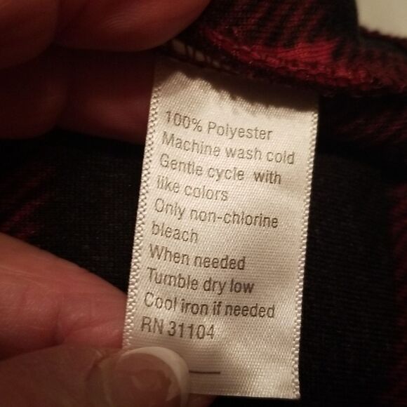 Love,Fire Jacket Plaid Zipper Cropped Red Black Fleece Size 1X - Picture 8 of 9